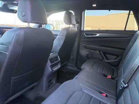 Used 2024 Volkswagen Atlas Cross Sport SEL R-Line image 40