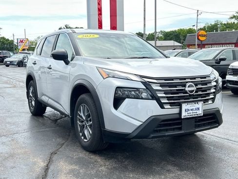 Used 2025 Nissan Rogue S AWD/4WD image 60