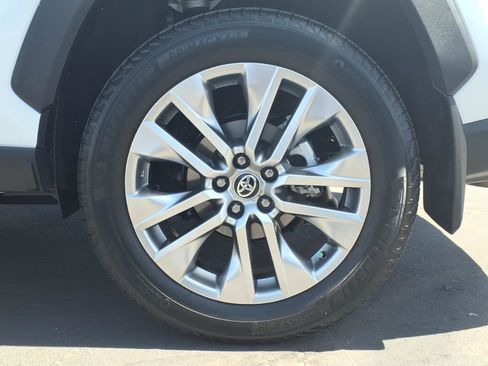 Certified 2025 Toyota RAV4 XLE Premium image 9