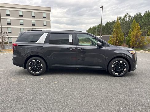 New 2026 Kia Carnival EX image 2