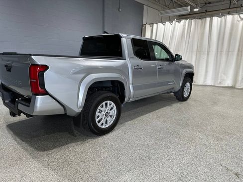 Used 2024 Toyota Tacoma SR5 AWD/4WD image 3