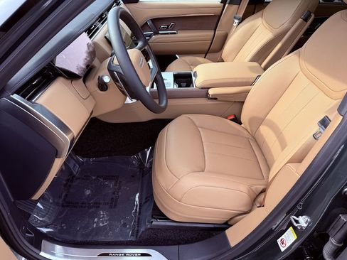 New 2026 Land Rover Range Rover Long Wheelbase SE image 9