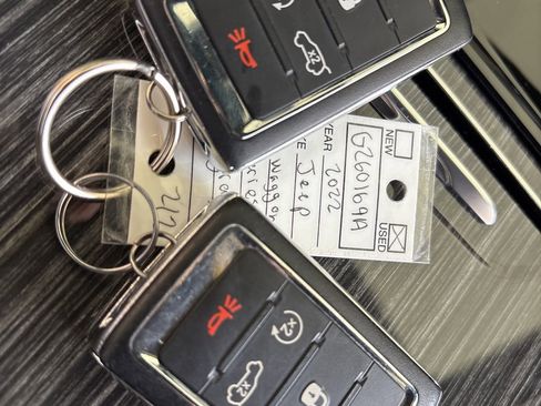 Used 2022 Jeep Wagoneer Series II image 59