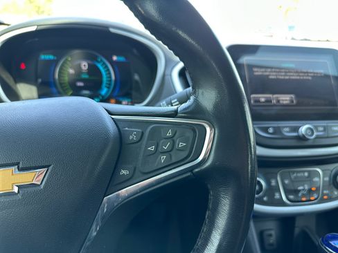Used 2018 Chevrolet Volt LT w/ Comfort Package FWD image 27