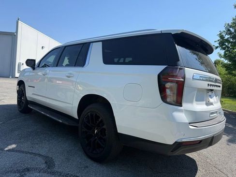 Used 2022 Chevrolet Suburban LT AWD/4WD image 5