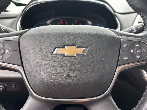 Used 2018 Chevrolet Traverse LT FWD image 27