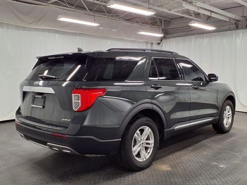 Used 2023 Ford Explorer XLT w/ Equipment Group 202A image 4