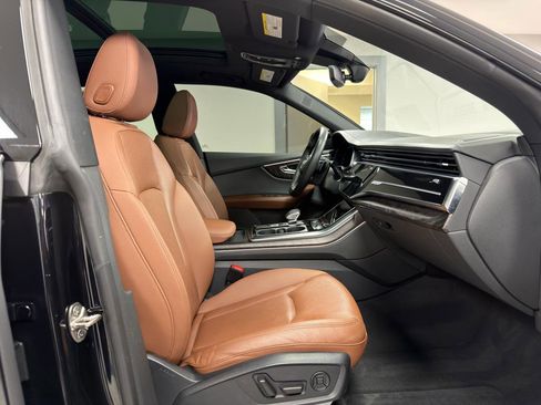 Used 2021 Audi Q8 Prestige w/ Prestige Package AWD/4WD image 10