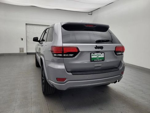 Used 2021 Jeep Grand Cherokee Laredo X RWD image 6