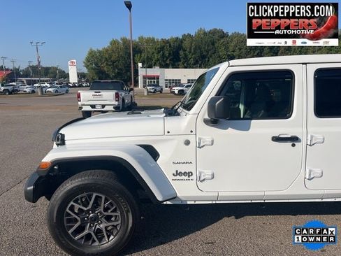 Used 2024 Jeep Wrangler Sahara w/ Technology Group image 2