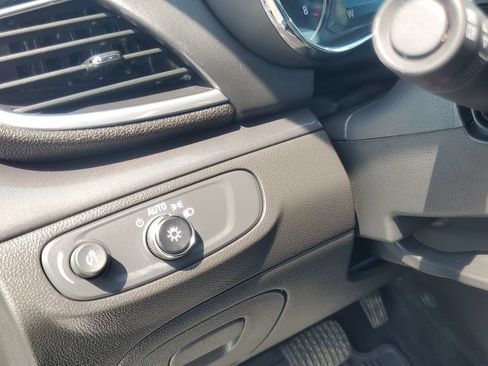 Used 2021 Buick Encore Preferred w/ Safety Package II FWD image 10