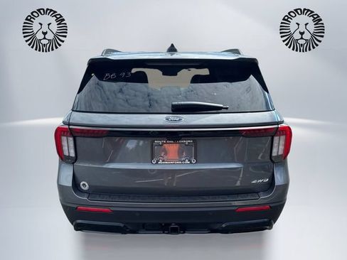 New 2026 Ford Explorer ST-Line w/ ST-Line Street Pack AWD/4WD image 7
