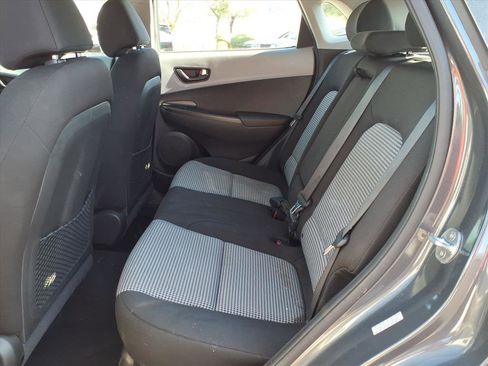 Used 2021 Hyundai Kona SE image 15