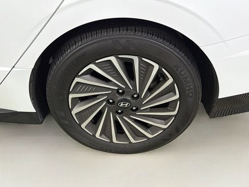 Used 2025 Hyundai Sonata SEL FWD image 31