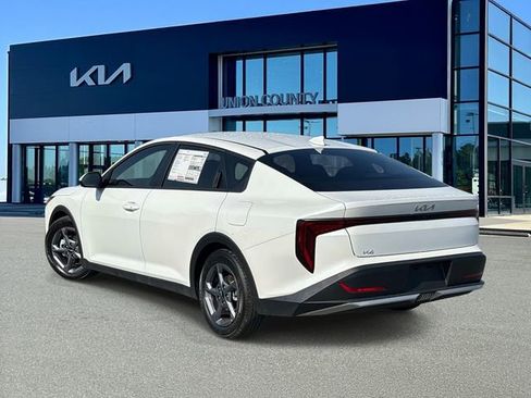 New 2026 Kia K4 LXS image 4