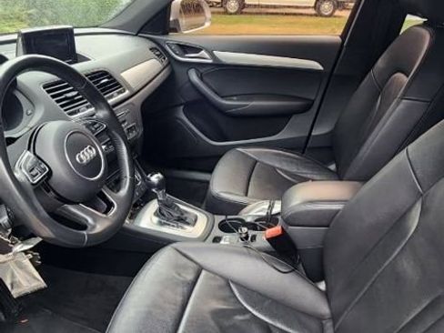 Used 2018 Audi Q3 2.0T Premium w/ Convenience Package image 3