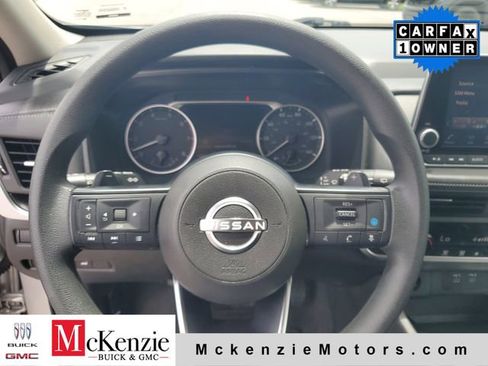 Used 2024 Nissan Rogue SV FWD image 10