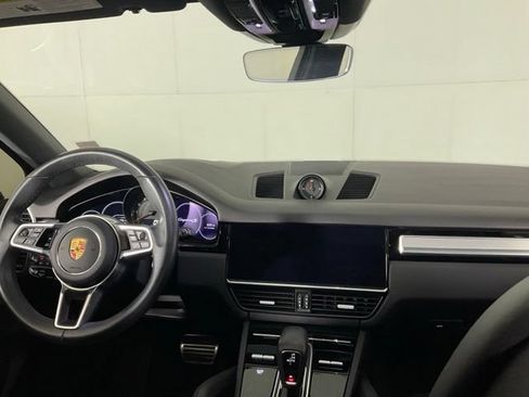 Used 2023 Porsche Cayenne S Platinum AWD/4WD image 27