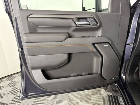 New 2026 GMC Sierra 2500 AT4 w/ AT4 Premium Plus Package AWD/4WD image 9