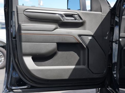 Used 2024 GMC Sierra 2500 AT4 w/ AT4 Premium Plus Package AWD/4WD image 14