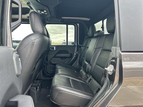 Used 2022 Jeep Gladiator Overland w/ Popular Equipment Package image 22