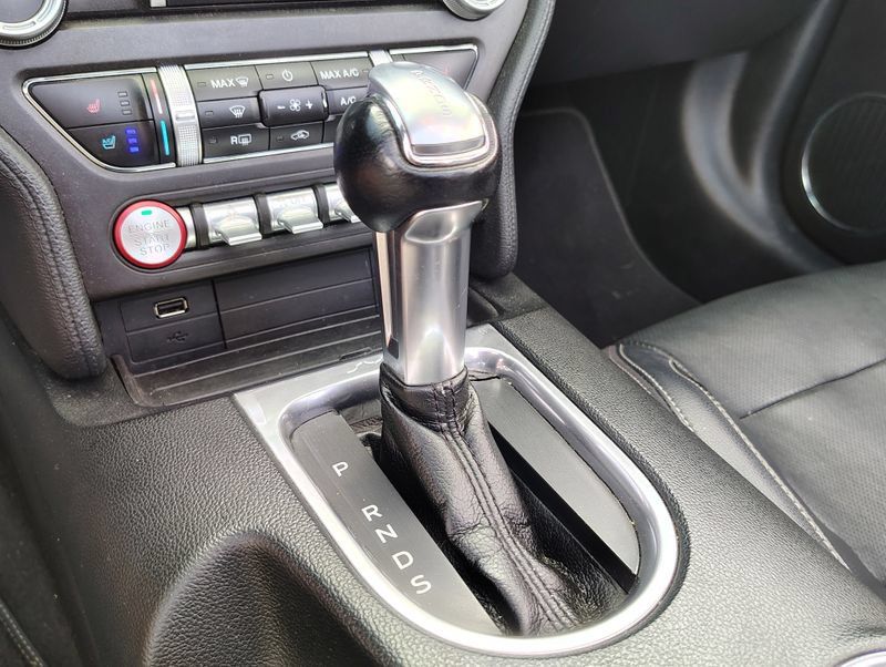 Used 2019 Ford Mustang GT Premium RWD image 2