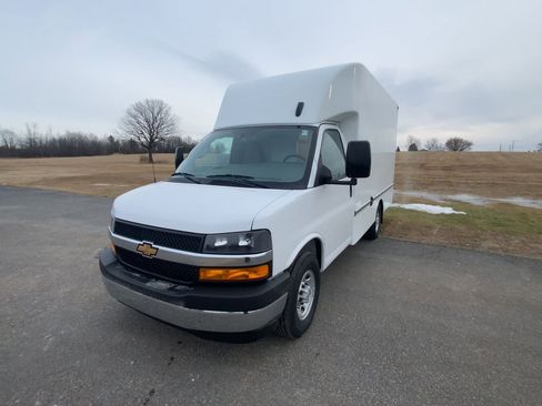 New 2024 Chevrolet Express 3500 w/ Power Convenience Package RWD image 33