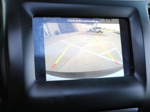Used 2021 Jeep Cherokee Latitude Plus FWD image 25