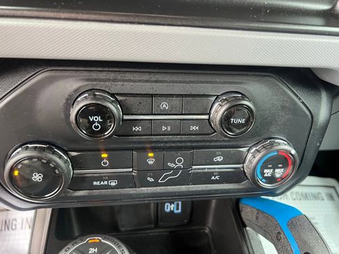 Used 2021 Ford Bronco Black Diamond AWD/4WD image 23