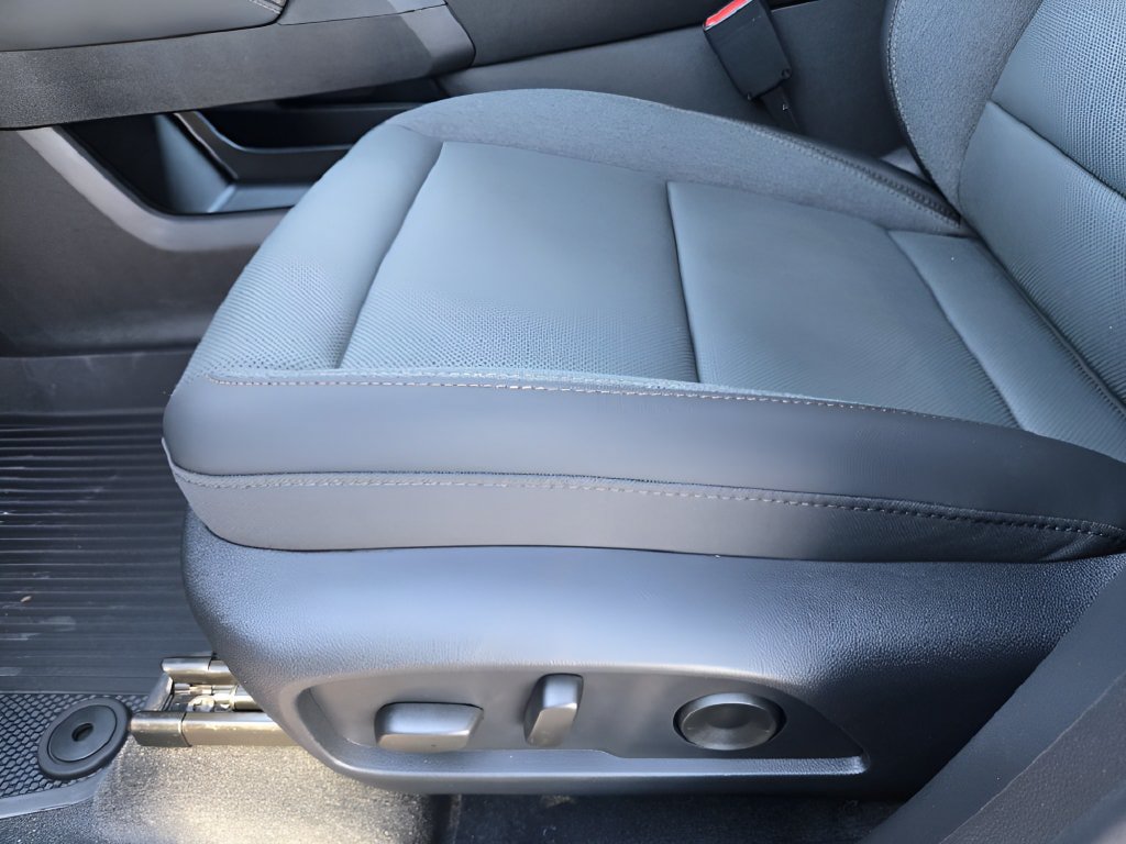 New 2027 GMC Terrain AT4 w/ Convenience Package III AWD/4WD image 18