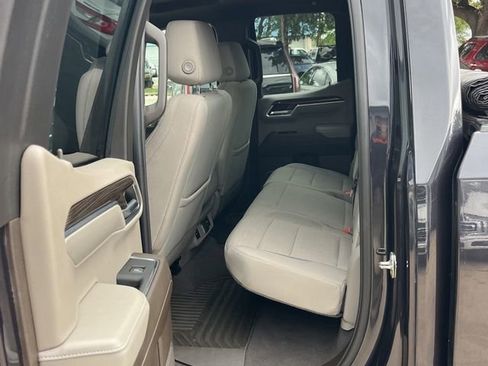 Used 2022 Chevrolet Silverado 1500 LT image 11