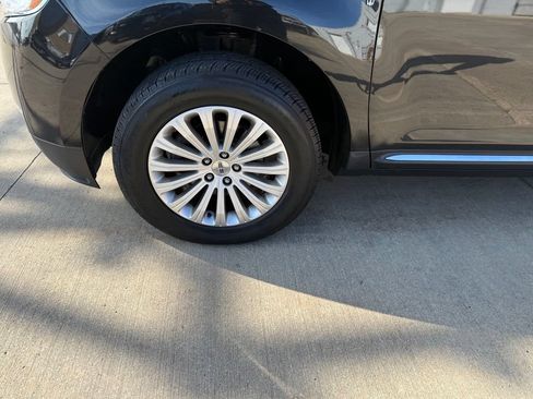 Used 2015 Lincoln MKX FWD w/ Walnut Swirl Wood Package image 12