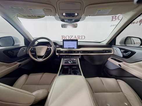 Used 2022 Lincoln Aviator Reserve w/ Equipment Group 201A RWD image 30