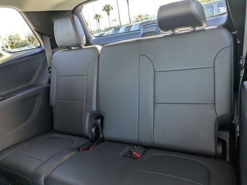 Used 2021 Chevrolet Traverse RS image 19