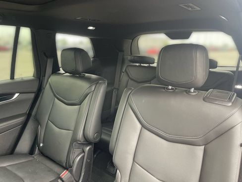 Used 2024 Cadillac XT6 Premium Luxury w/ LPO, Floor Liner Package AWD/4WD image 22