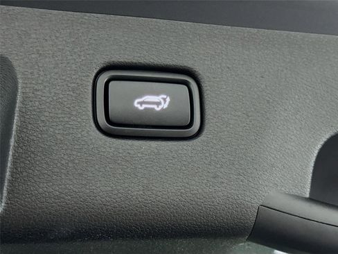 Used 2024 Kia Sportage SX image 22