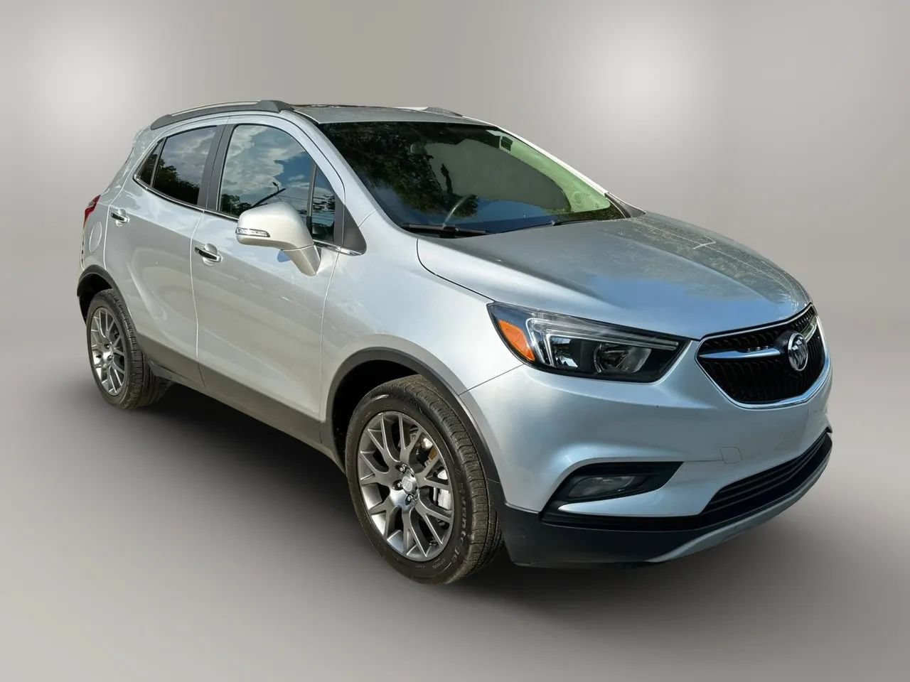 Used 2019 Buick Encore Sport Touring FWD image 5