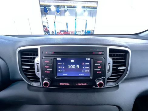 Used 2019 Kia Sportage LX FWD image 26