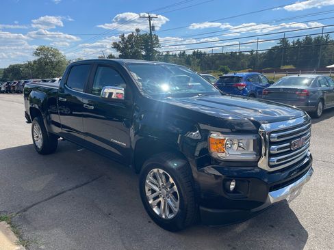 Used 2017 GMC Canyon SLT image 3