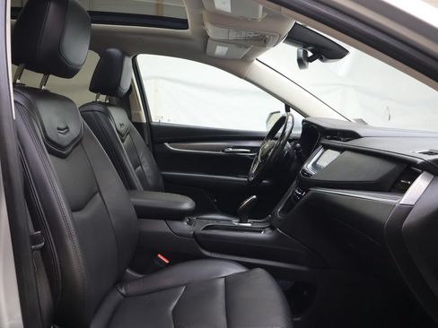 Used 2019 Cadillac XT5 Premium Luxury AWD/4WD image 10