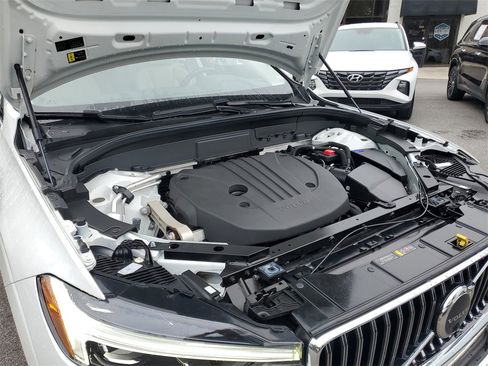 Used 2023 Volvo XC60 B5 Plus w/ Climate Package image 12