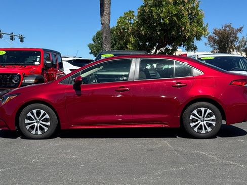 Used 2022 Toyota Corolla LE FWD image 8