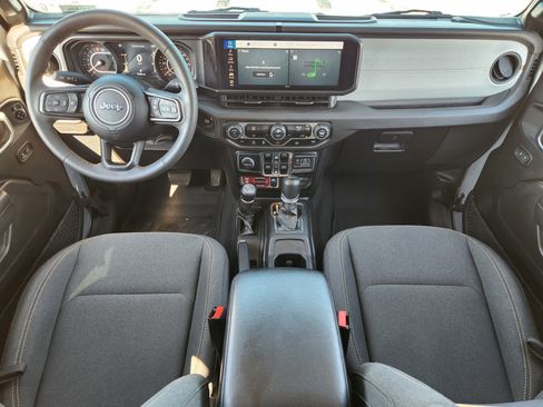 Used 2024 Jeep Gladiator Sport AWD/4WD image 28