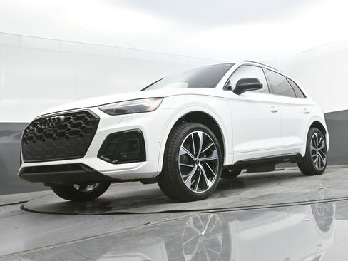 Used 2023 Audi SQ5 Prestige image 23