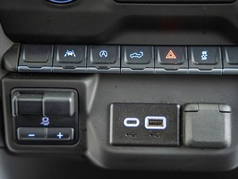 Used 2025 Chevrolet Silverado 1500 Custom w/ Turbomax Blackout Package AWD/4WD image 27
