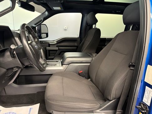Used 2017 Ford F150 XLT w/ Equipment Group 302A Luxury AWD/4WD image 30