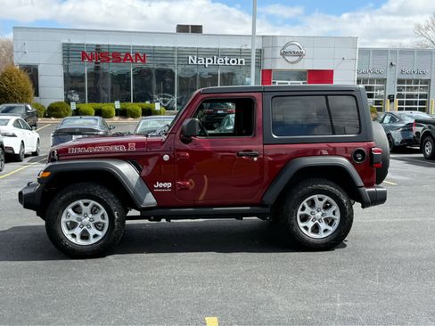 Used 2021 Jeep Wrangler Sport image 4