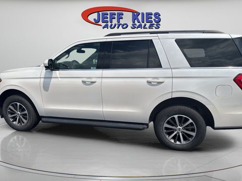 Used 2019 Ford Expedition XLT RWD image 8