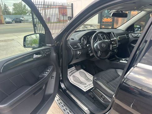 Used 2016 Mercedes-Benz GL 450 4MATIC image 9