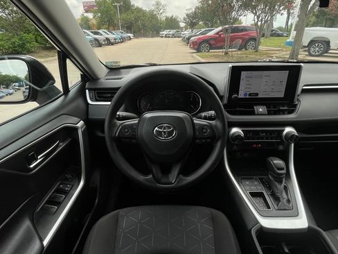 Used 2024 Toyota RAV4 XLE FWD image 12